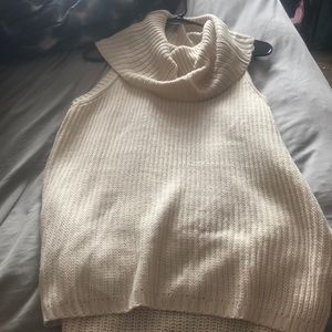 Scoop neck sweater